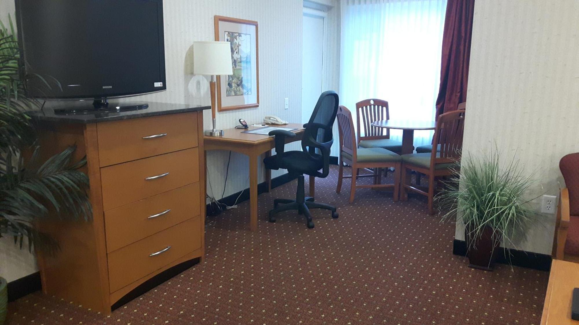 Best Western Plus Kelowna Hotel & Suites Quarto foto